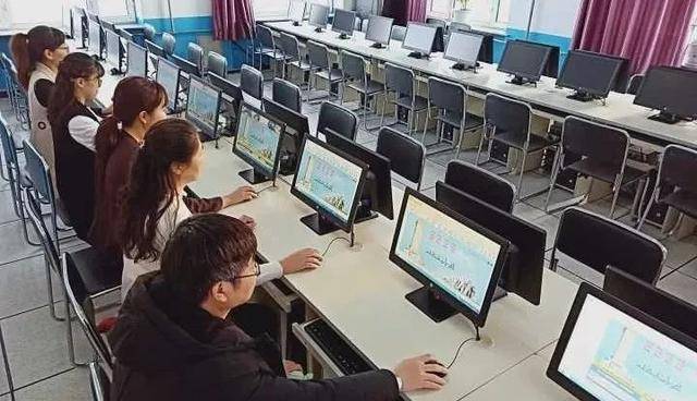 虎林市迎春林業局第一中學黨支部 網絡祭英烈，線上守初心